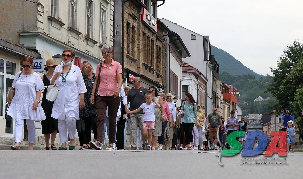 U Travniku održana Šetnja za Srebrenicu